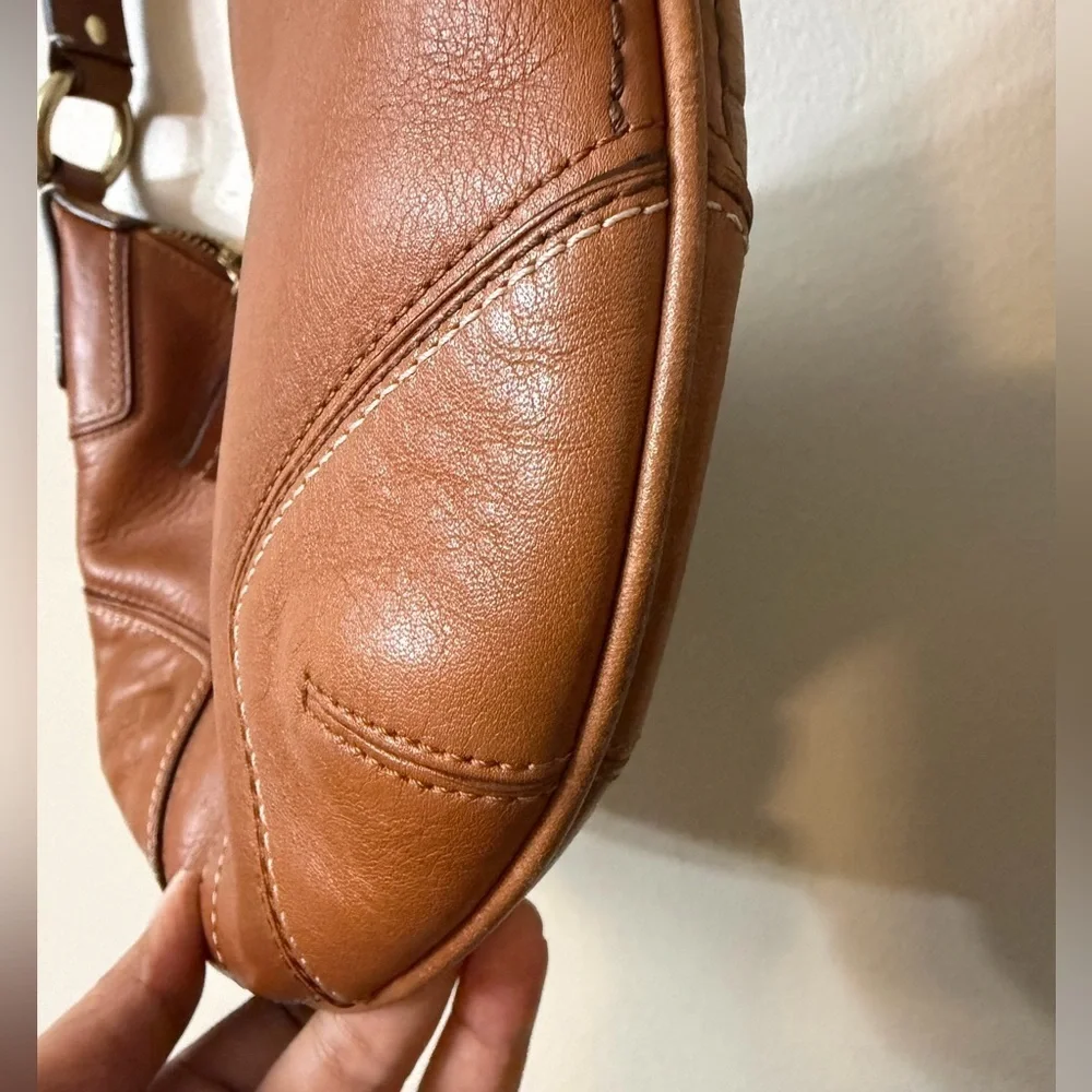 Vintage Coach Hampton Hobo Shoulder Bag Leather 11372 Tan Vintage Y2K